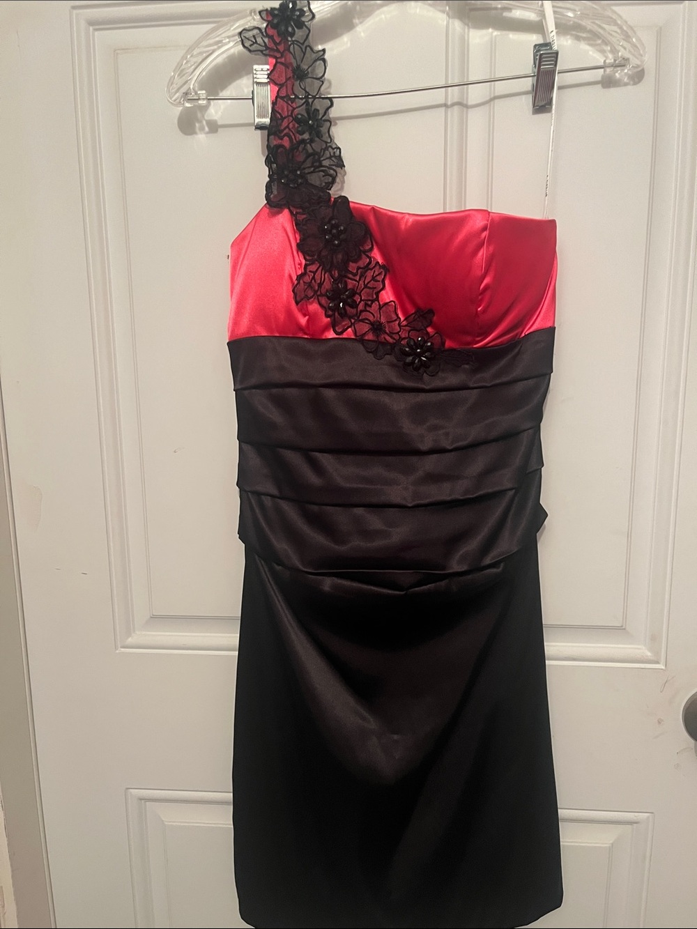 B Darlin Red and Black One-Shoulder Floral Appliqué Dress